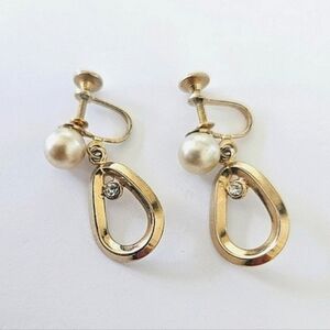 Vintage Pearl and Gold Dangle Earrings